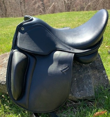 Pegasus Unicorn Grippy Ultra Soft  Petite Dressage Saddle Size & Fit Guide 